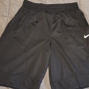 Men's Nike shorts large